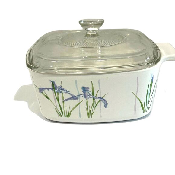 Vintage CorningWare A-1.5-B Casserole Dish with Lid Shadow Iris Pattern USA - Picture 3 of 12